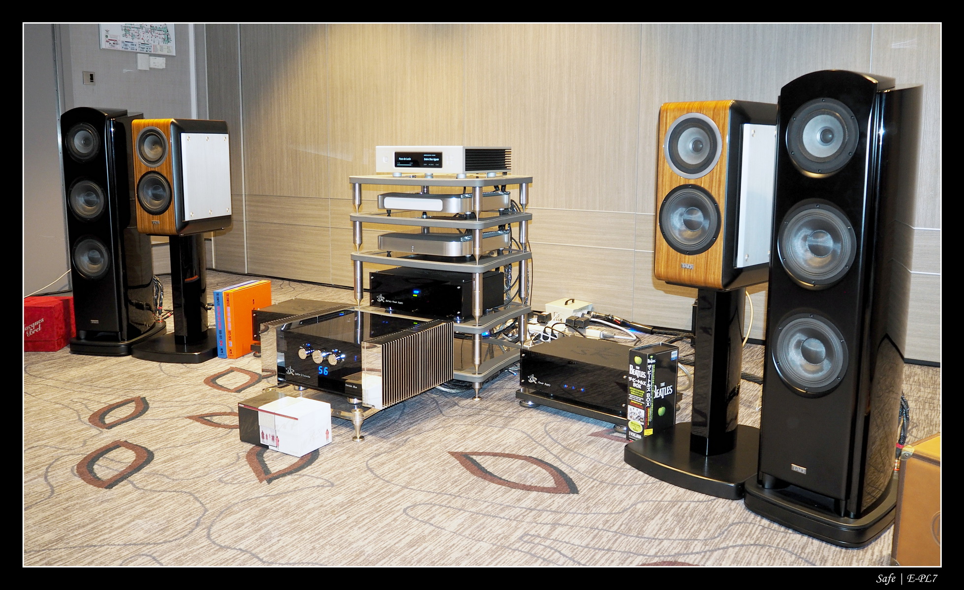 2016   11   Salon Hifi Paris   13